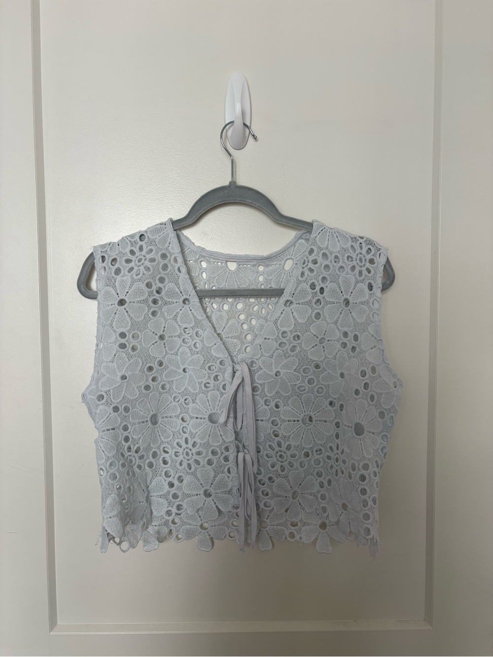 Lace Crochet Tie-Front Sleeveless Top - White
